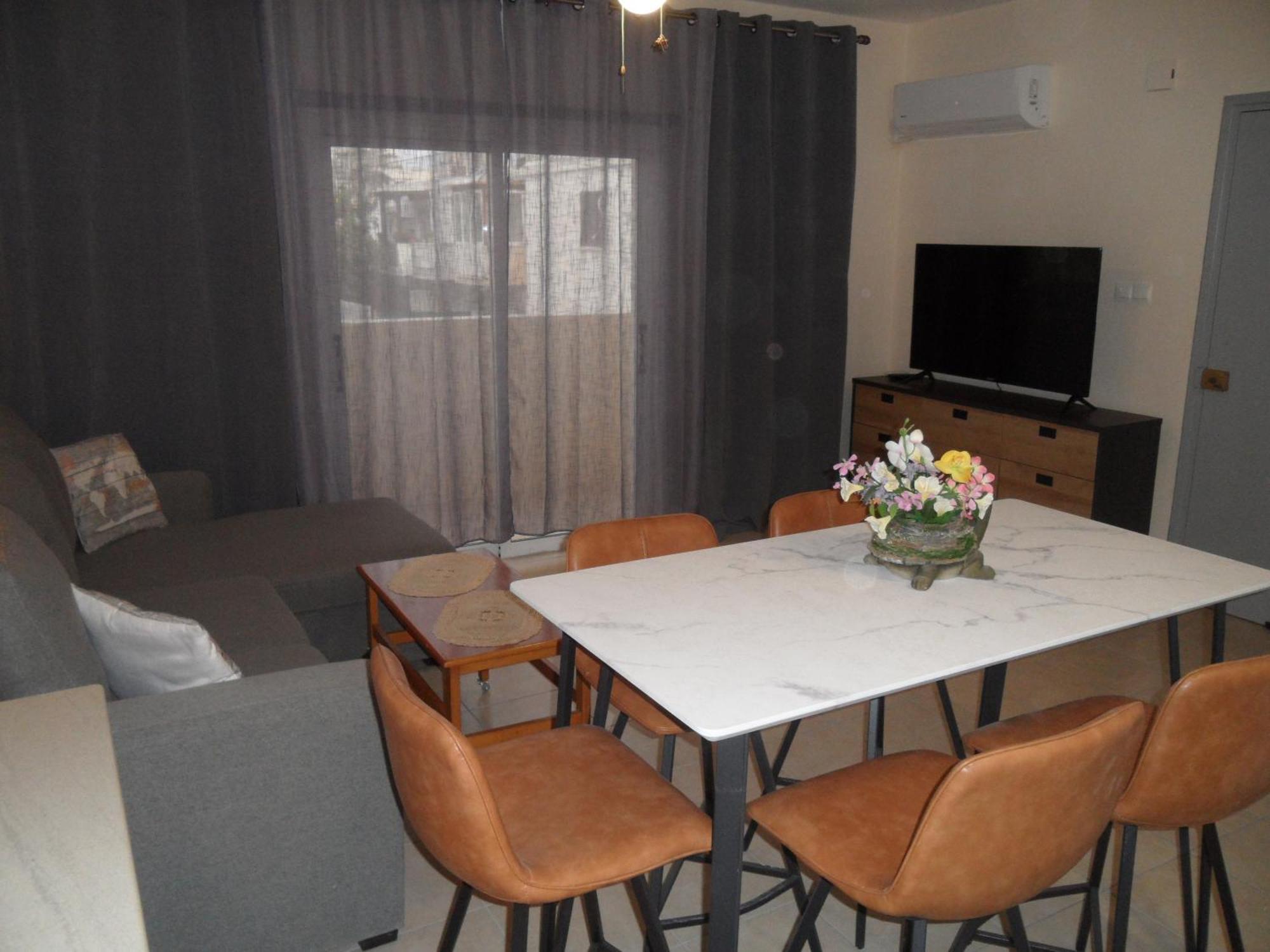 Family And Friends Flat Close To The Sea, Free Internet アヤナパ エクステリア 写真