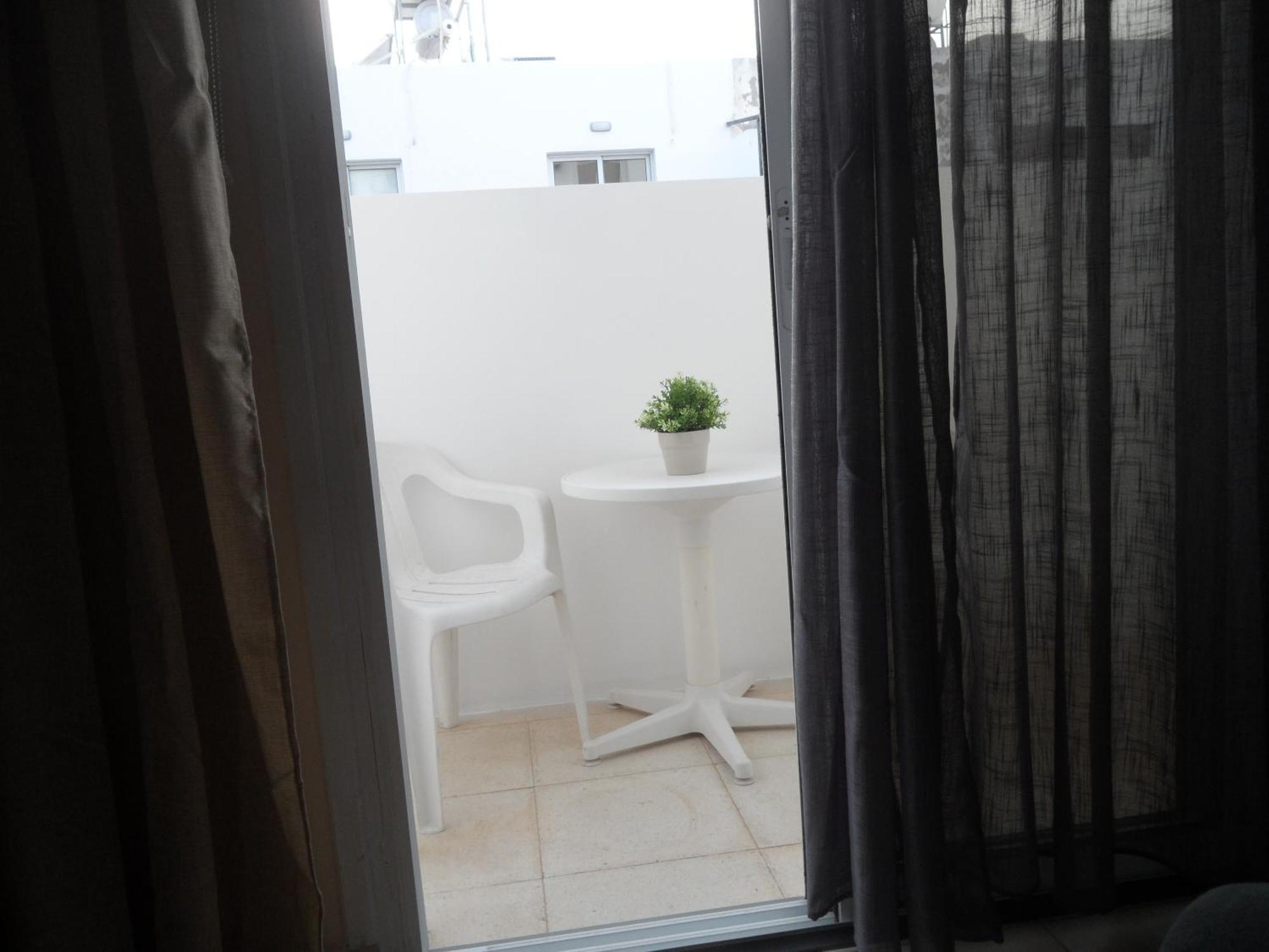 Family And Friends Flat Close To The Sea, Free Internet アヤナパ エクステリア 写真