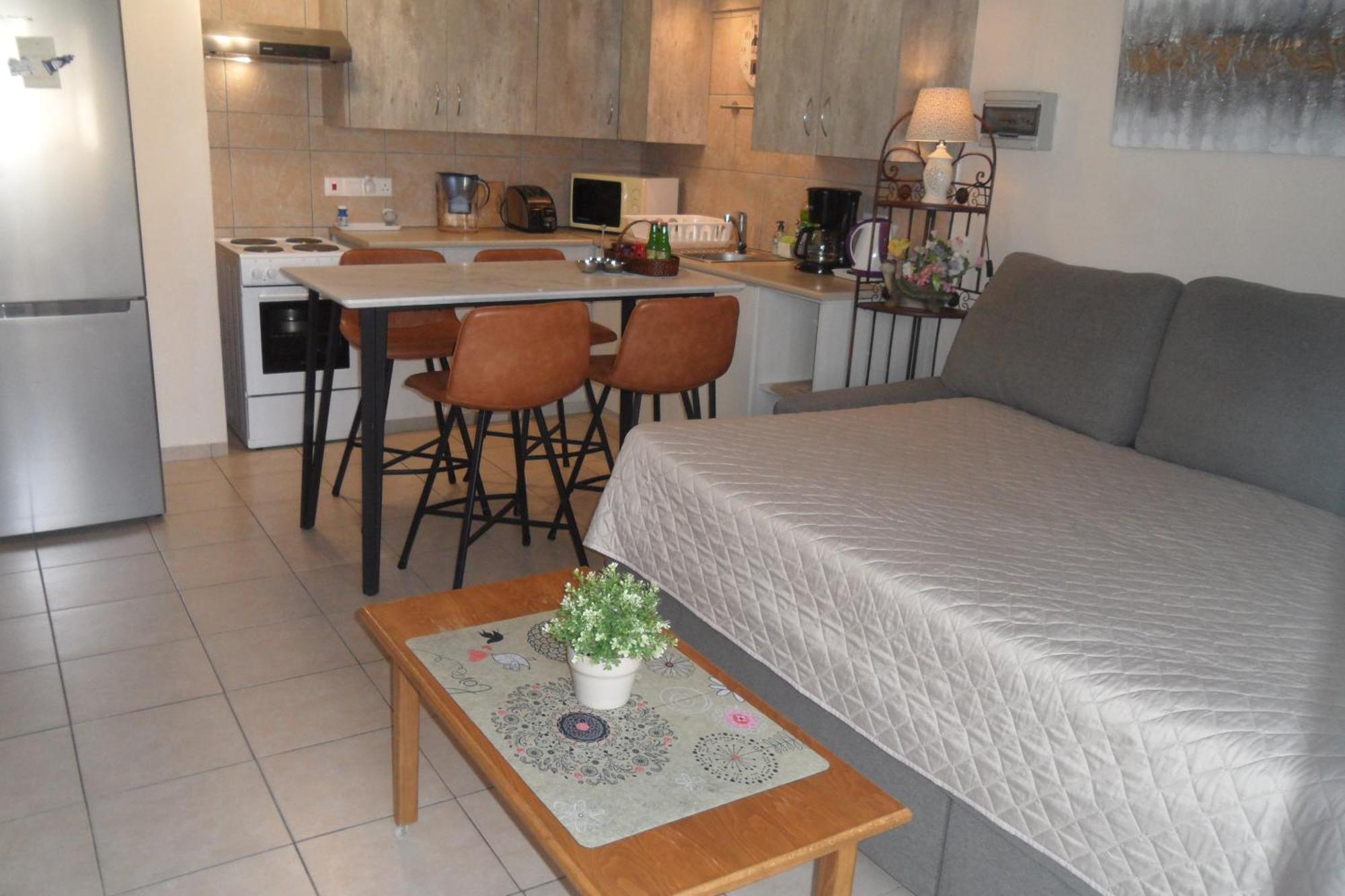 Family And Friends Flat Close To The Sea, Free Internet アヤナパ エクステリア 写真