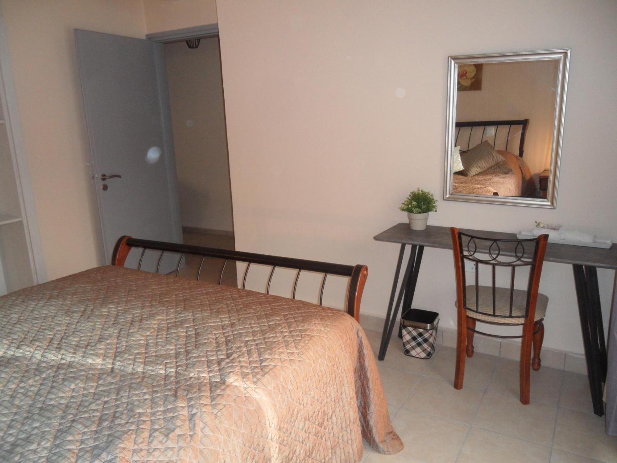 Family And Friends Flat Close To The Sea, Free Internet アヤナパ エクステリア 写真